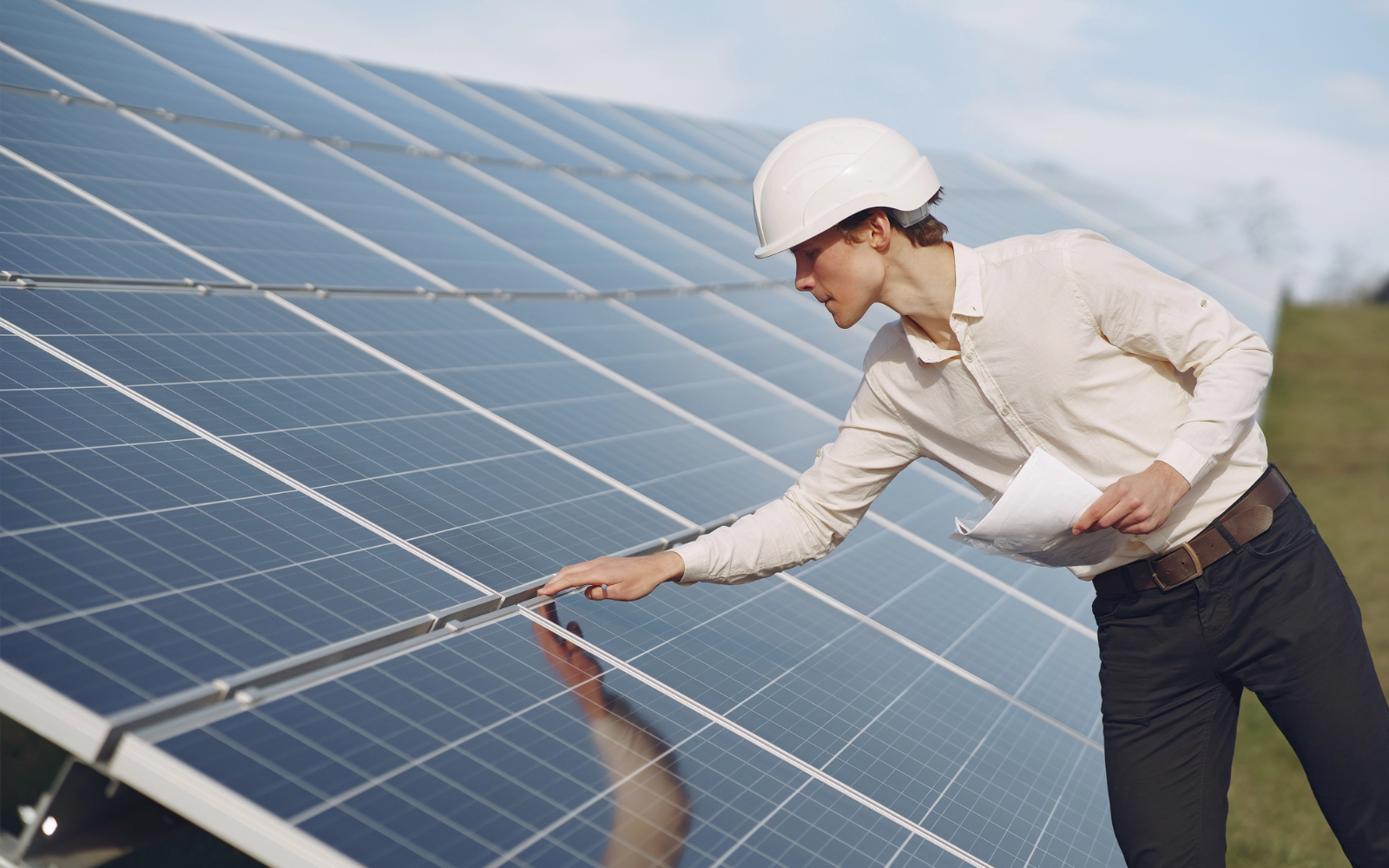 Güneş Enerjisiyle Geleceği Aydınlatmak: DG Group’un Sürdürülebilir Enerji Çözümleri